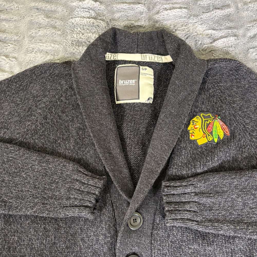 Bruzer Chicago Blackhawks NHL Shawl Collar Cardigan Sweater Gray Mens Small S/P